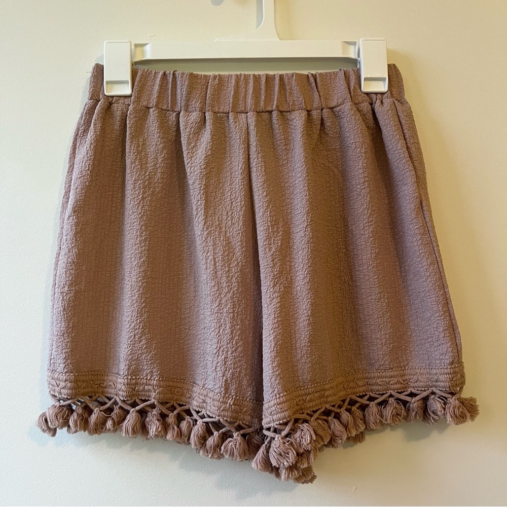 Women’s tan shorts